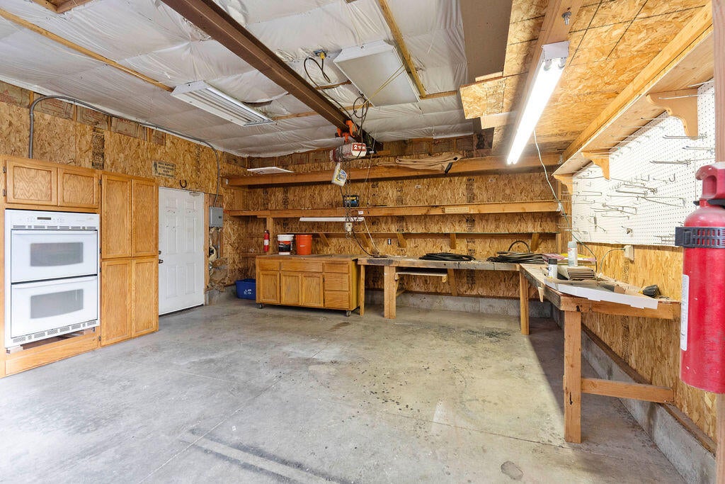 63620 Boyd Acres Road Bend, OR 97701 - Photo 40 of 53 DSC01983