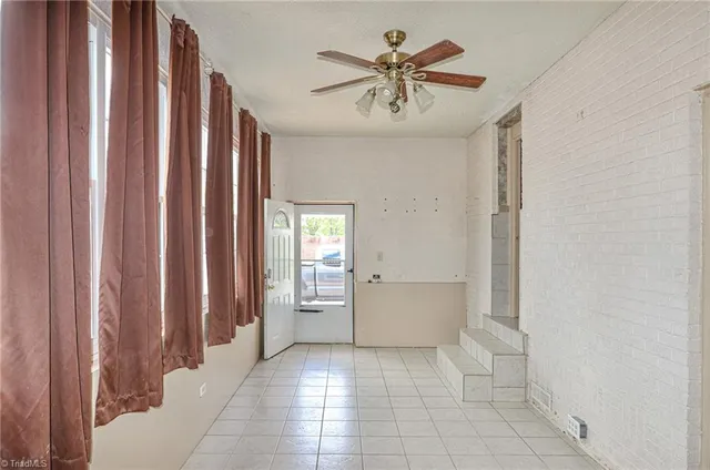 $285,000 | 2036 1st Avenue Southwest, Hickory, NC 28602