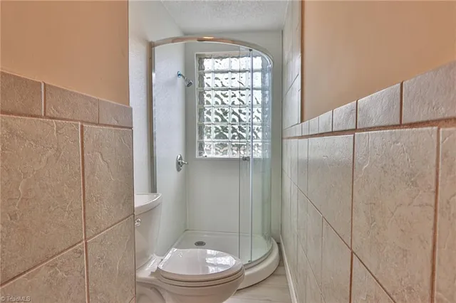 $285,000 | 2036 1st Avenue Southwest, Hickory, NC 28602