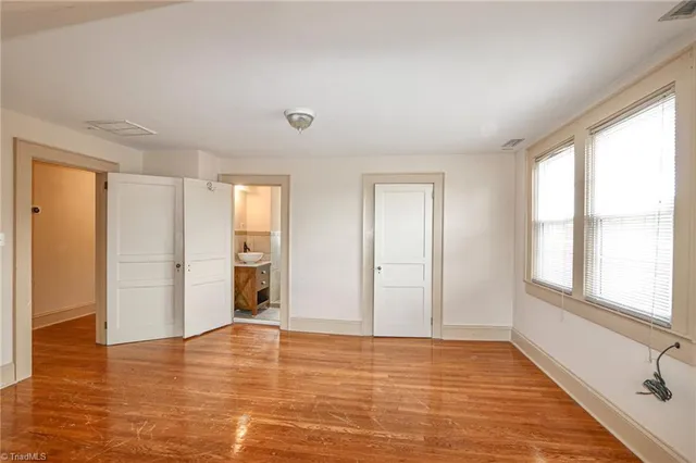 $285,000 | 2036 1st Avenue Southwest, Hickory, NC 28602