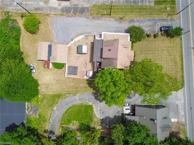 $285,000 | 2036 1st Avenue Southwest, Hickory, NC 28602