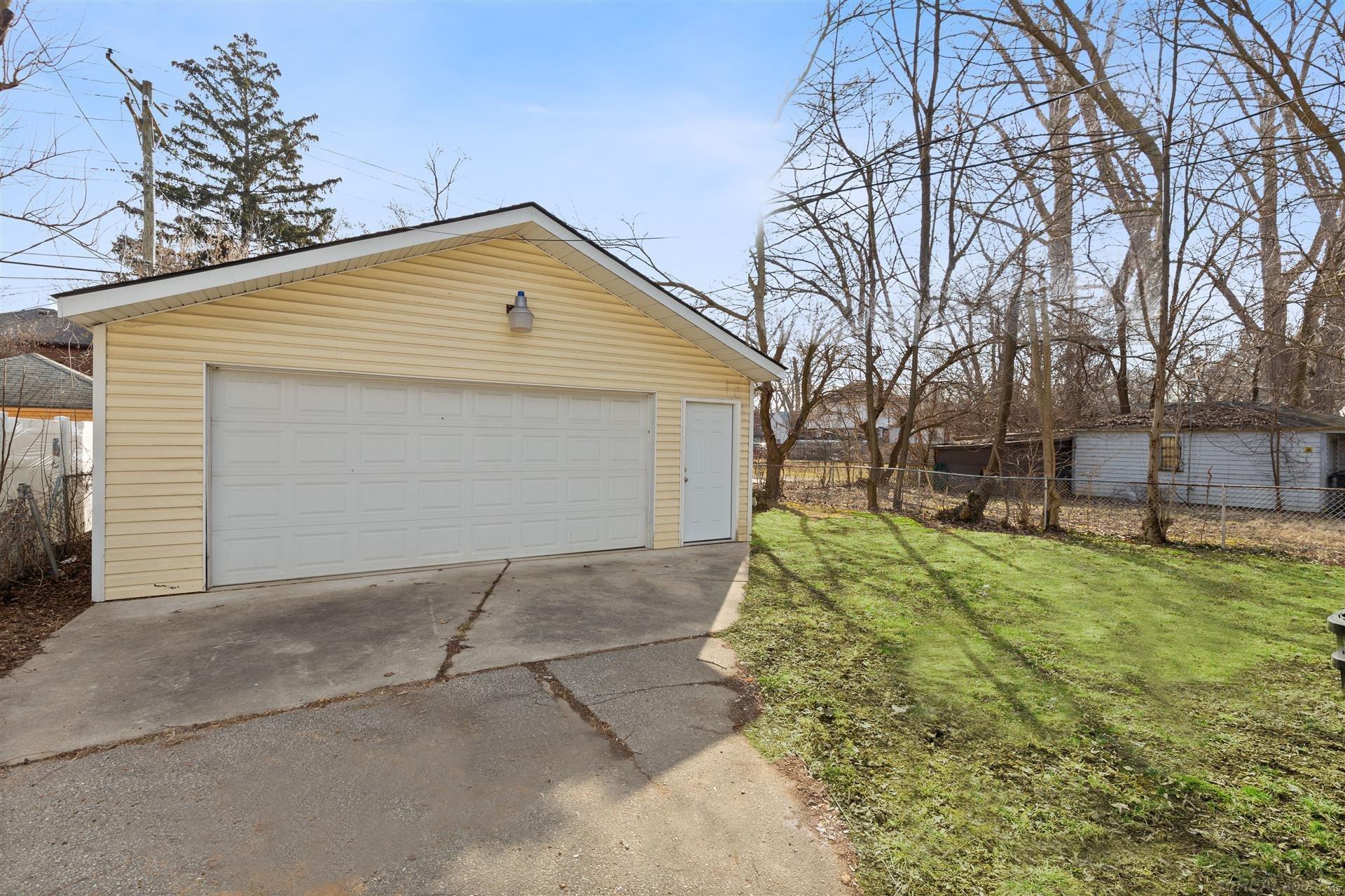 16154 Burt Road Detroit, MI 48219 - Photo 4 of 29