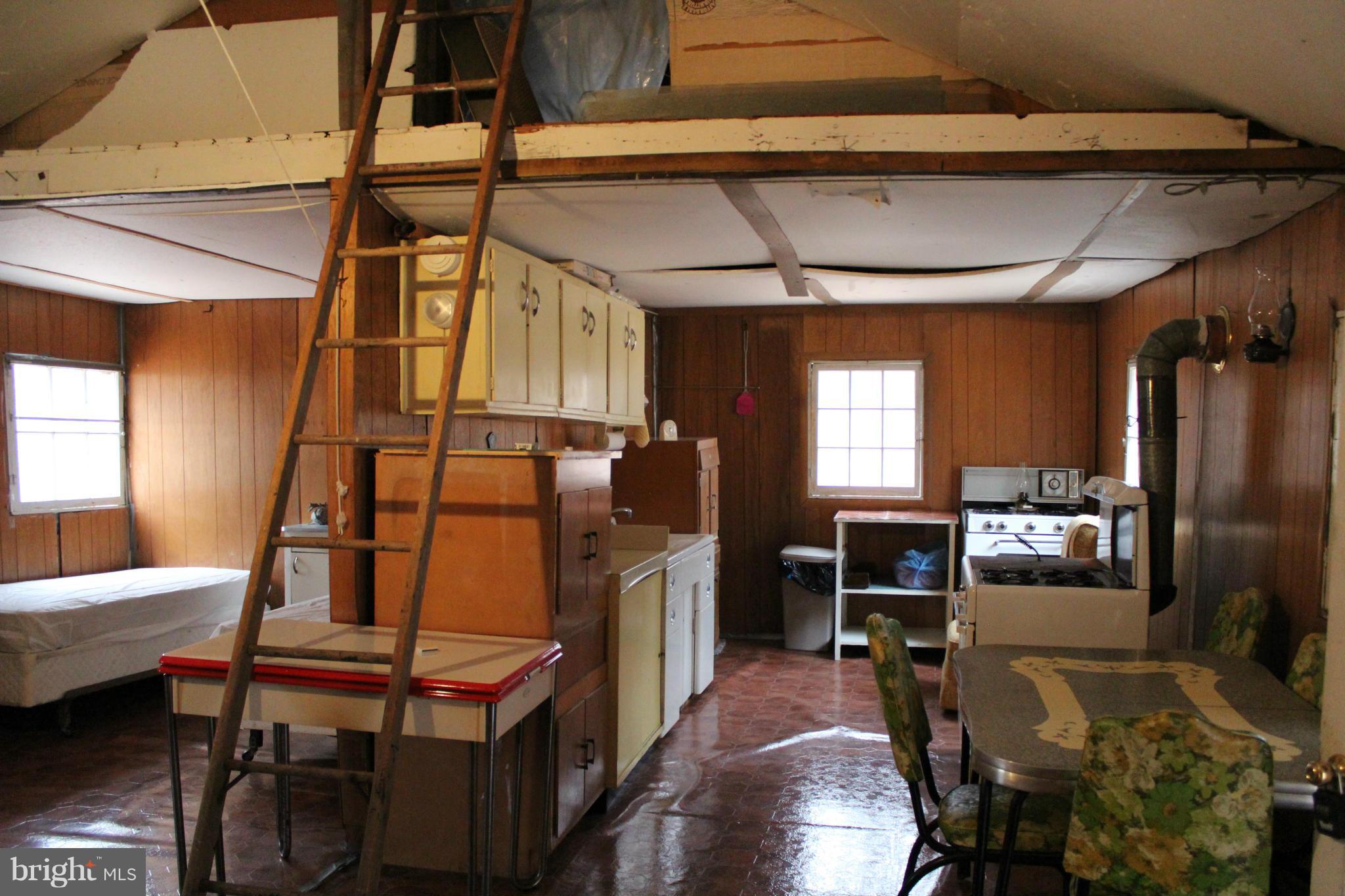 505 Second Narrows Road Blain, PA 17006 - Photo 9 of 10 Interior (General)