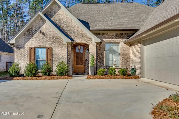 $425,000 | 675 Bearing Way, Brandon, MS 39047