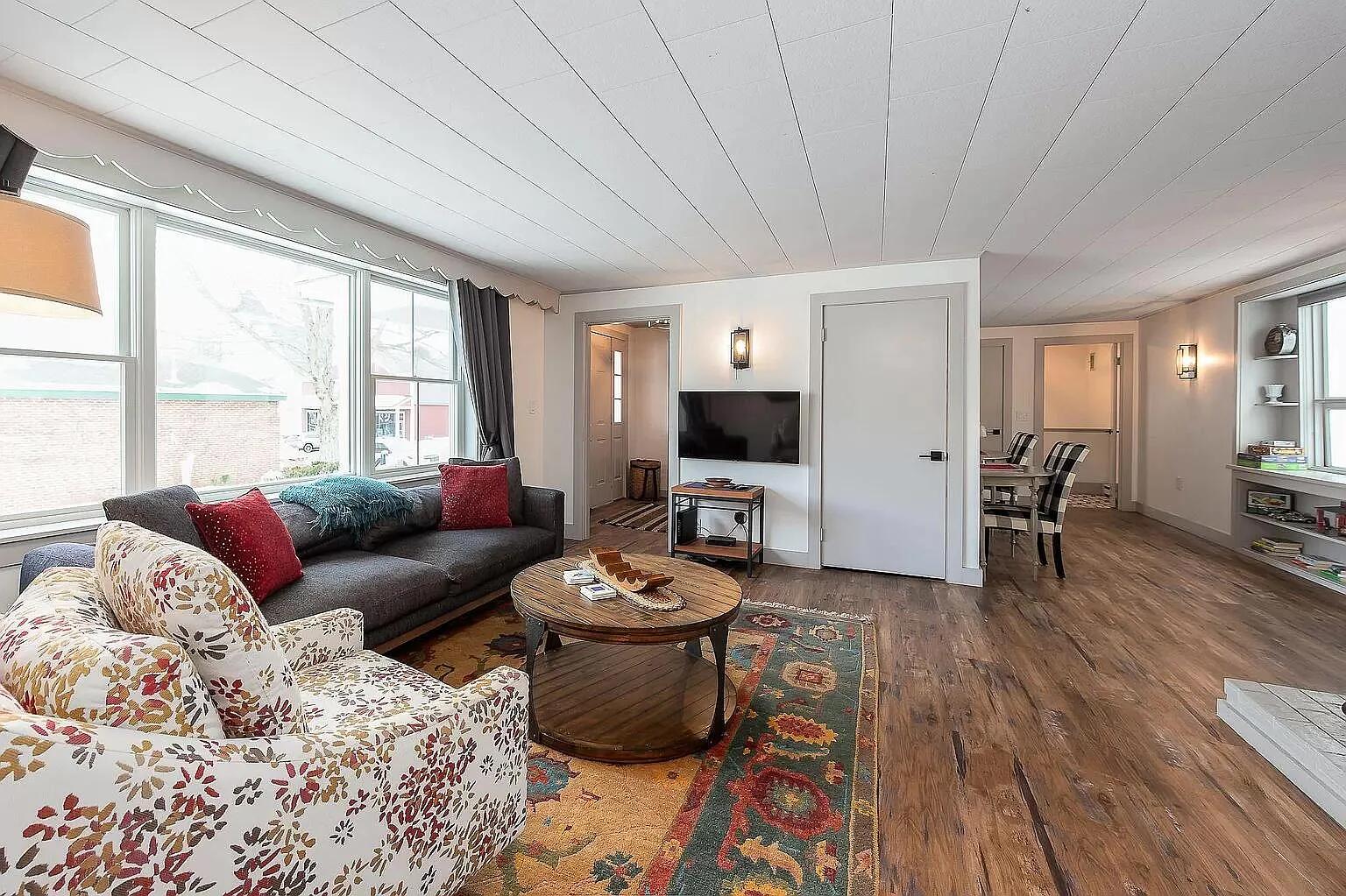 62 Main Street Bethel, ME 04217 - Photo 4 of 35 62 Main Livingroom 2