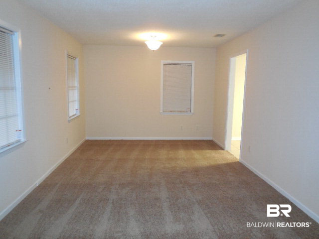 5329 Colonial Circle South Mobile, AL 36618 - Photo 8 of 16