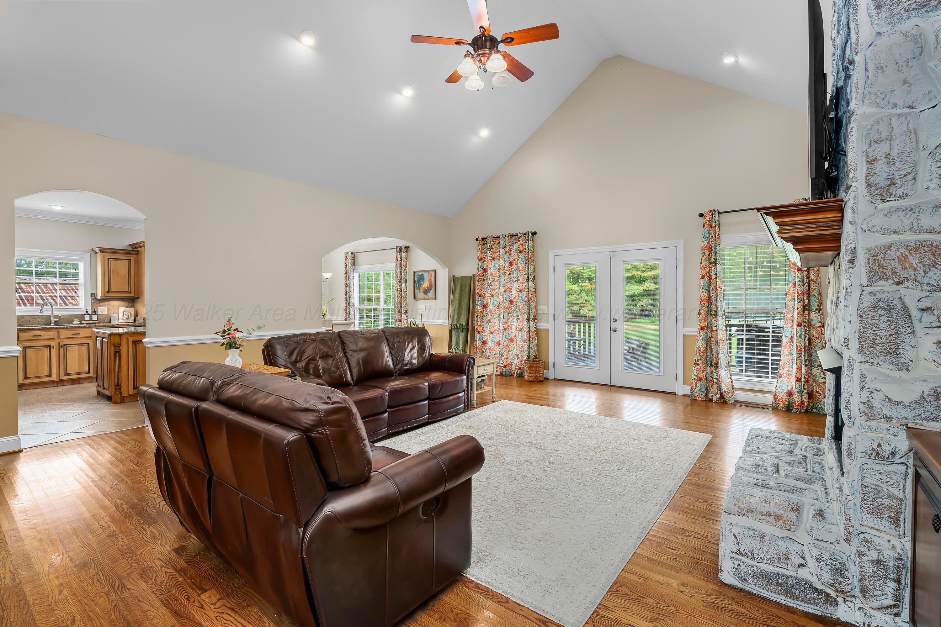 242 Edgil Grove Road Jasper, AL 35503 - Photo 2 of 43 7RV00034-9-2