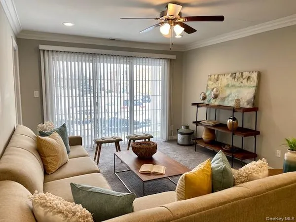 $4,545 | 115 Westwood Drive, Unit 137, Westbury, NY 11590