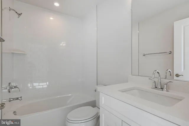 $4,400 | 1011 Venifena Terrace Southeast, Leesburg, VA 20175