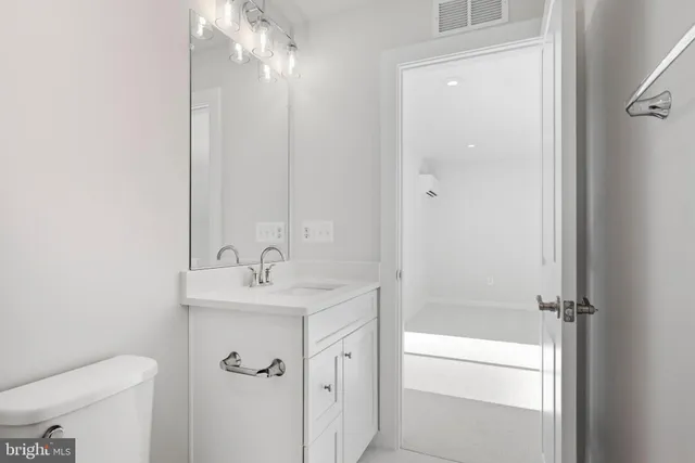 $4,400 | 1011 Venifena Terrace Southeast, Leesburg, VA 20175