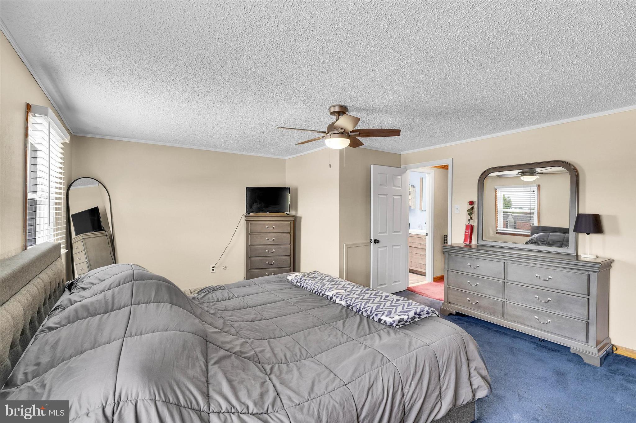 12402 Medford Road Philadelphia, PA 19154 - Photo 20 of 31