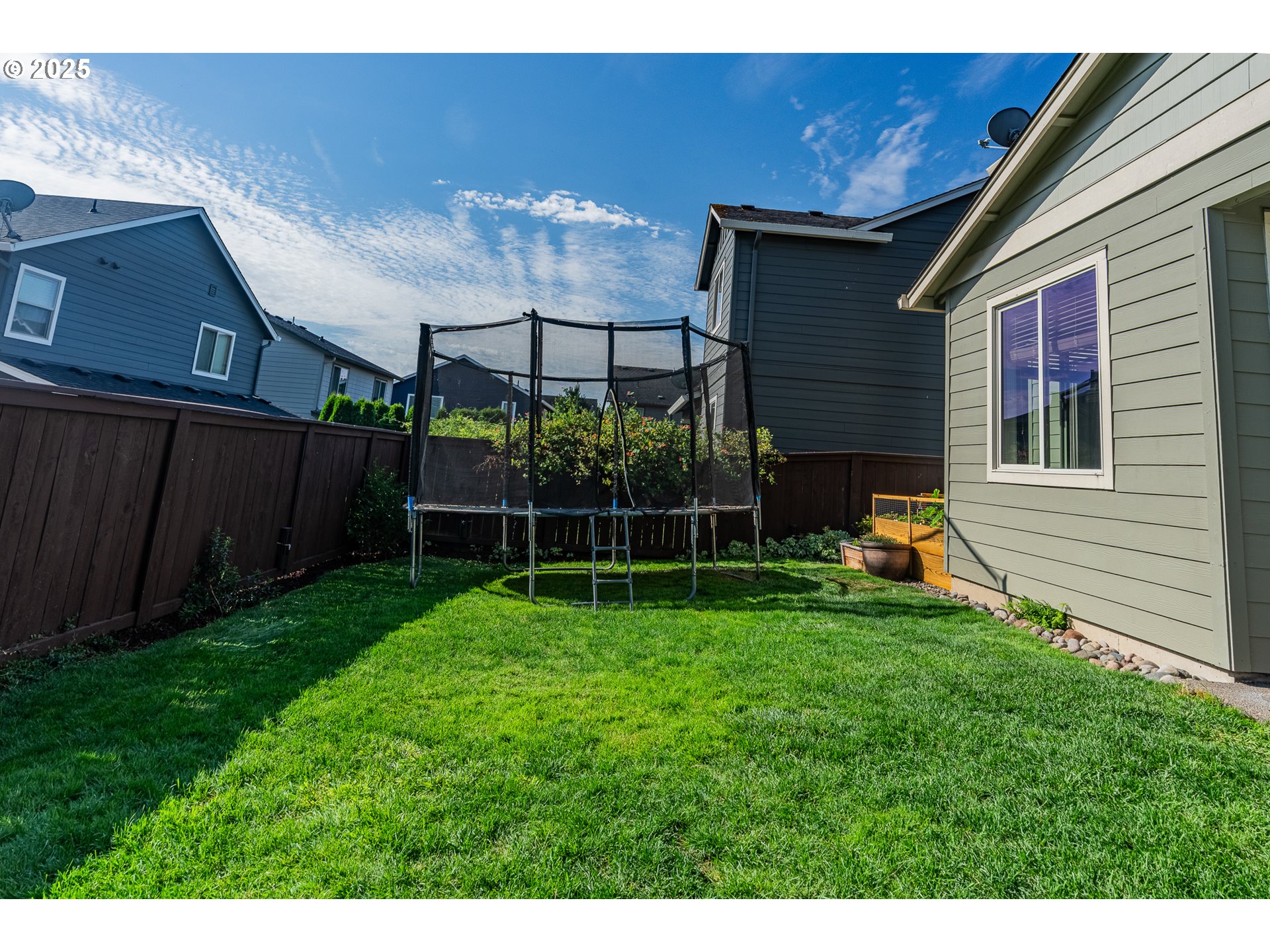 514 North 40th Avenue Ridgefield, WA 98642 - Photo 36 of 46 a view of a house with backyard and porch