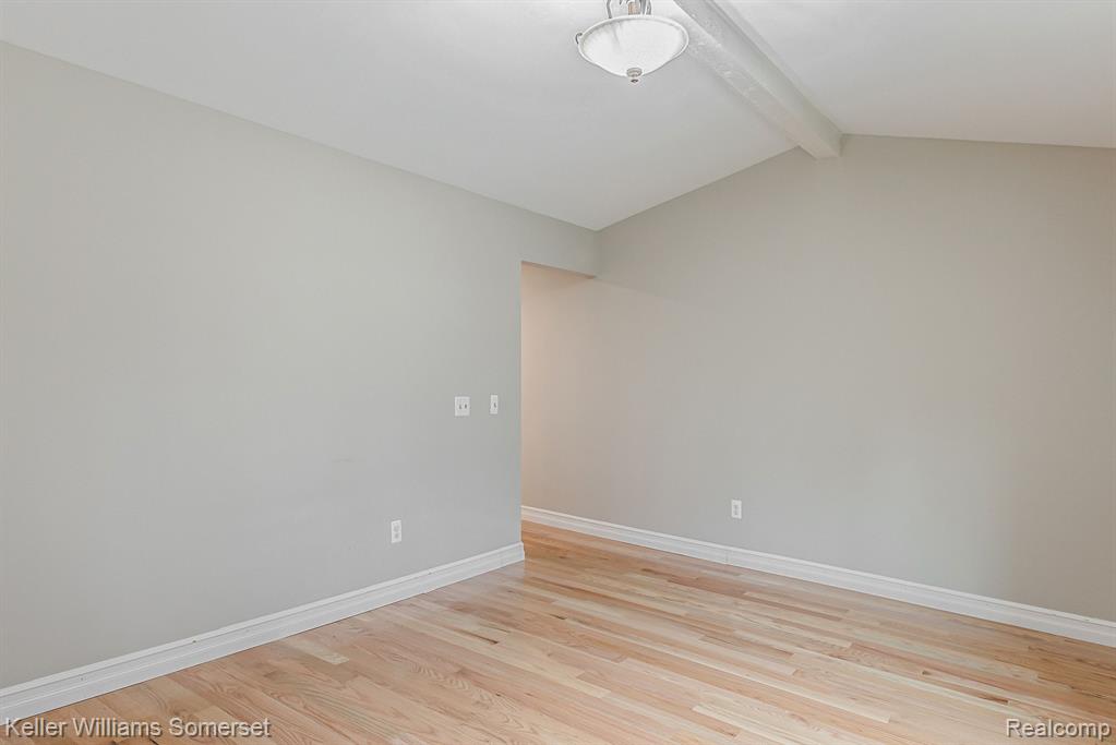 524 Tennyson Rochester Hills, MI 48307 - Photo 17 of 25