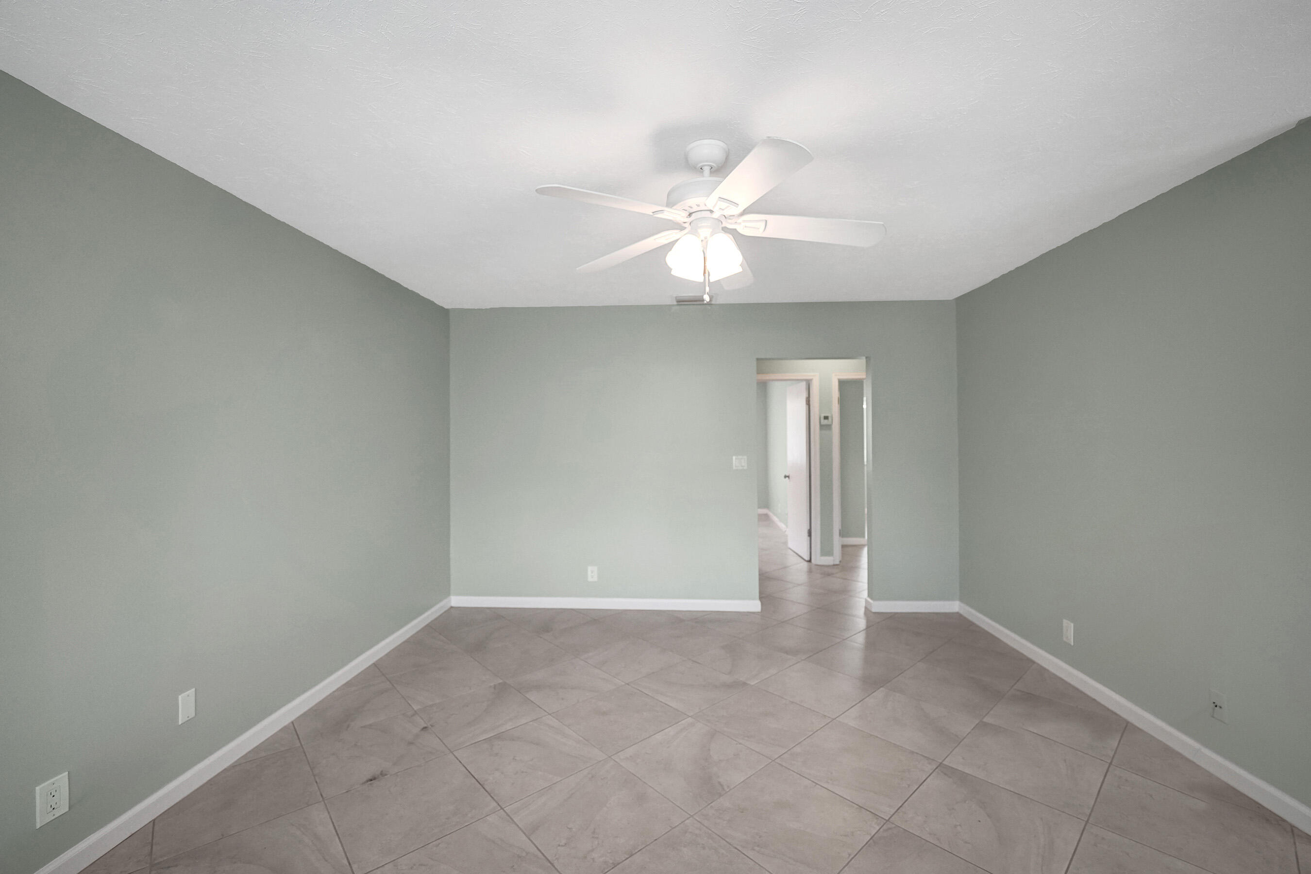 1250 Miami Road, Unit 11 Fort Lauderdale, FL 33316 - Photo 16 of 38 DSC08009