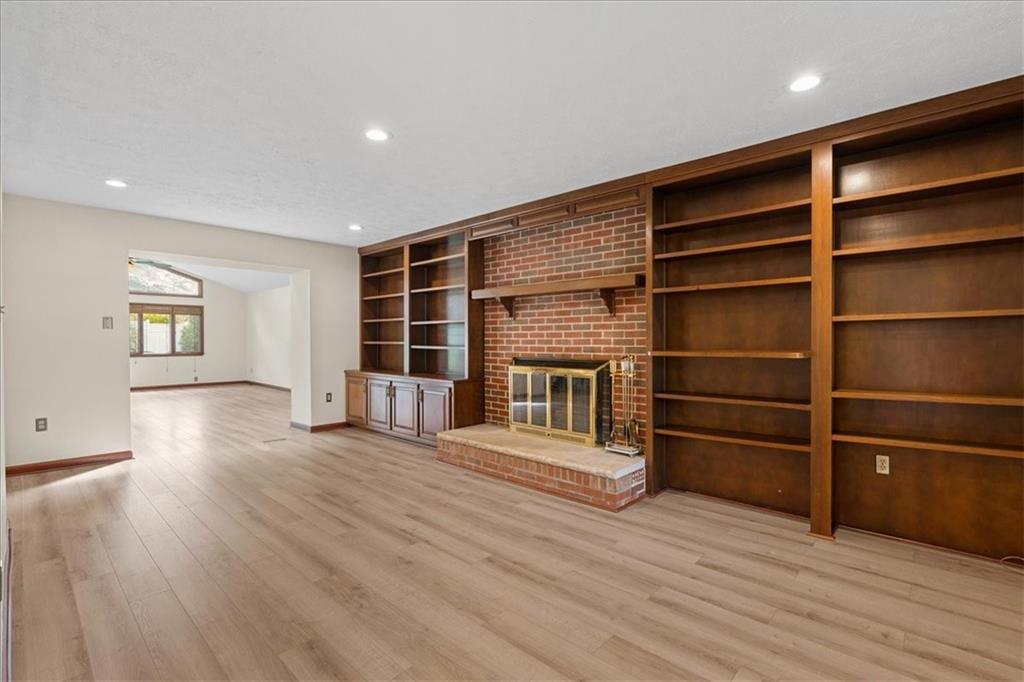 104 Drood Lane Pittsburgh, PA 15237 - Photo 6 of 39 Gallery Image 6