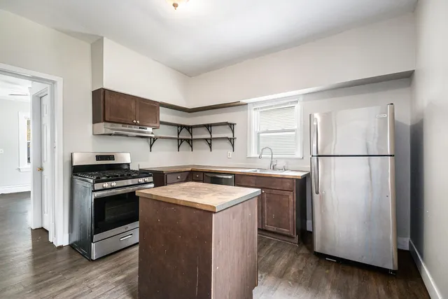 $210,000 | 835 Bates Street Southeast, Grand Rapids, MI 49506