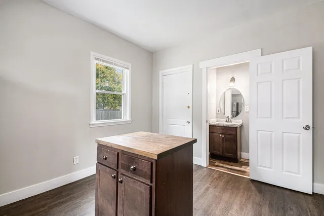 $210,000 | 835 Bates Street Southeast, Grand Rapids, MI 49506