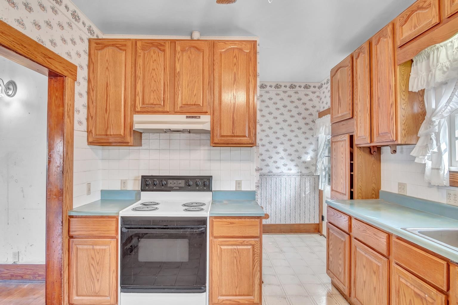 700 East 5th Street Newton, KS 67114 - Photo 12 of 25