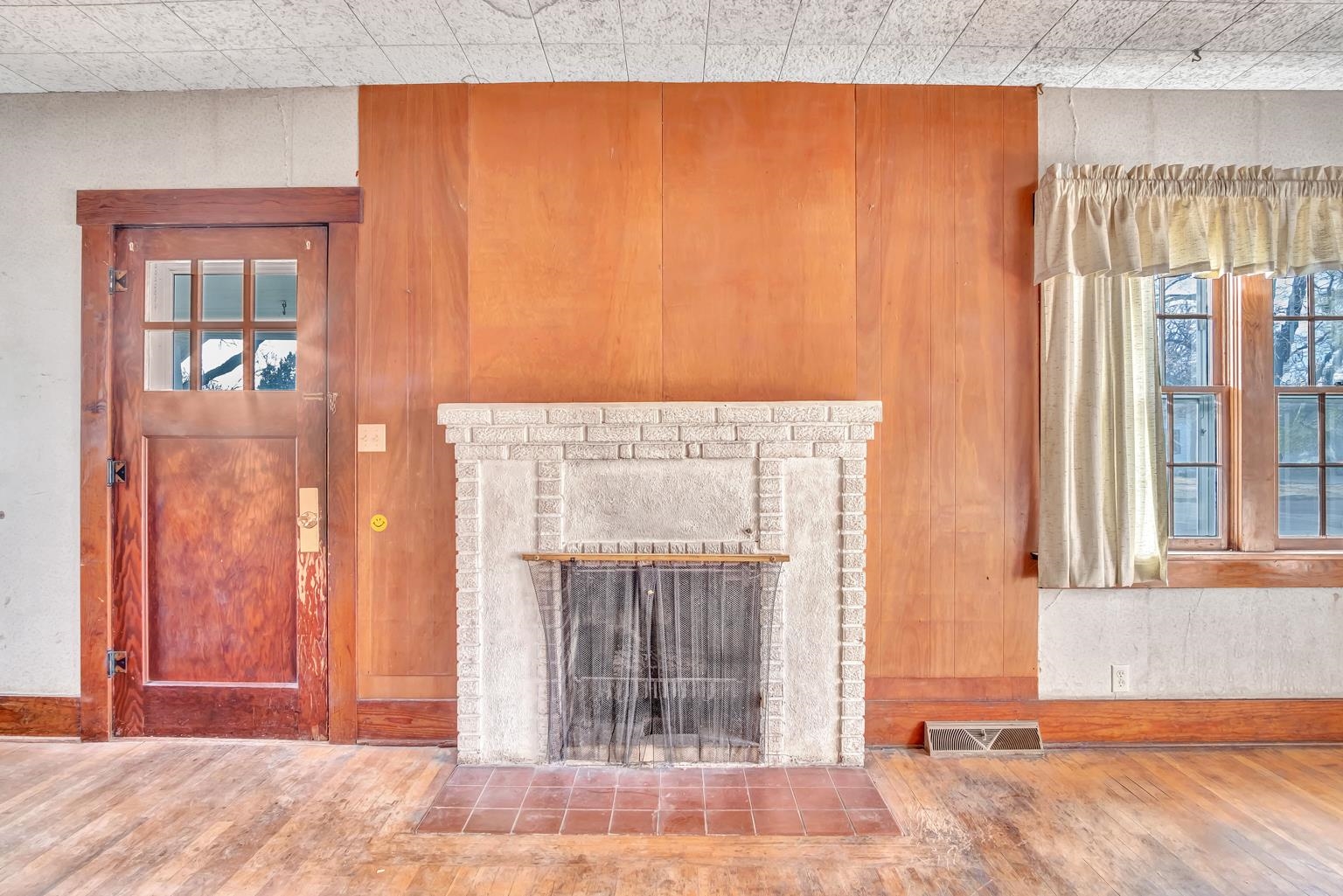 700 East 5th Street Newton, KS 67114 - Photo 4 of 25