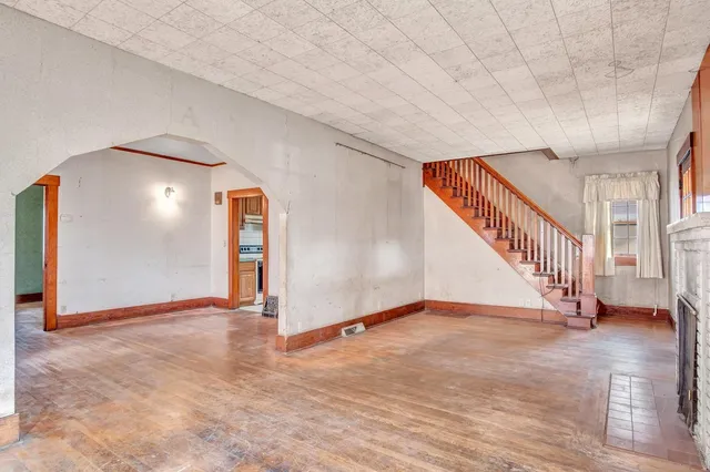 $97,500 | 700 East 5th Street, Newton, KS 67114