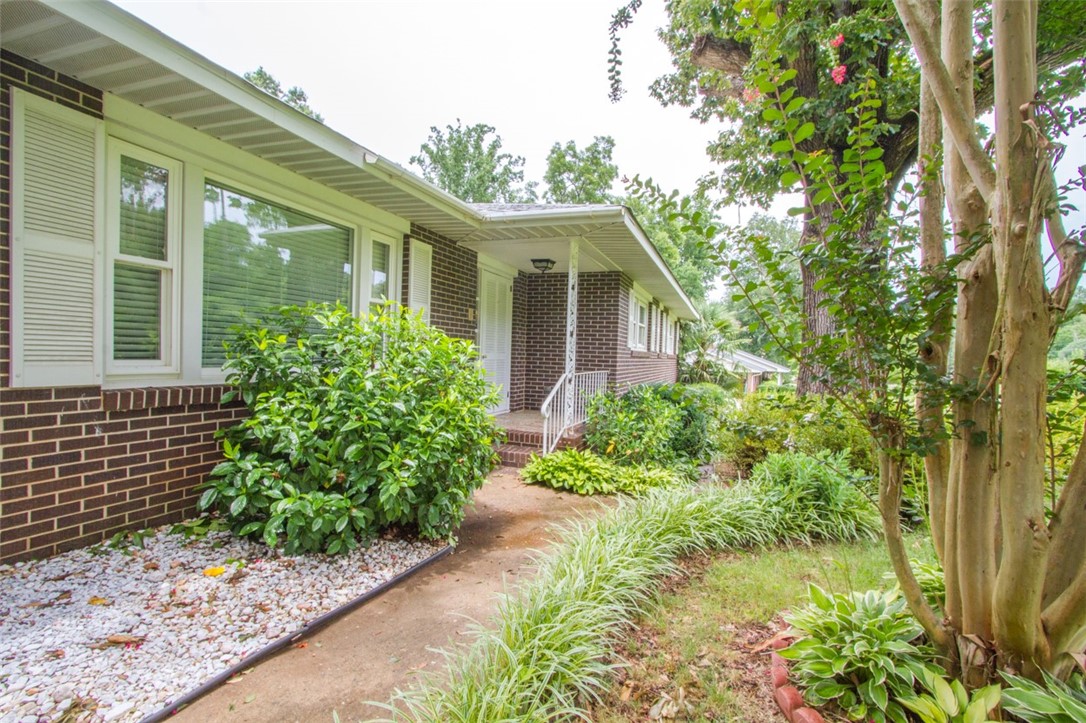 407 Brown Road Anderson, SC 29621 - Photo 5 of 50 Gallery Image 5