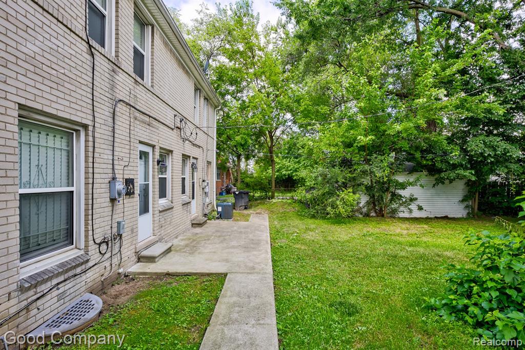 21797 Moross Road Detroit, MI 48236 - Photo 26 of 29