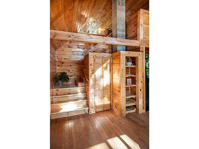 239 Cross Hill Road Augusta, ME 04330 - Photo 10 of 21 Stairs/Stairway.