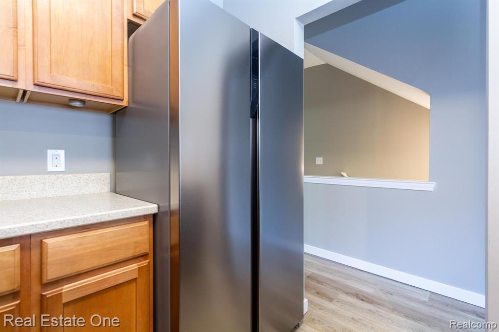1429 Raliegh Place Troy, MI 48084 - Photo 18 of 47