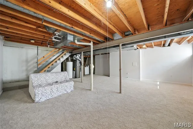 $2,495 | 1043 Oakwood Farms Lane, Ballwin, MO 63021