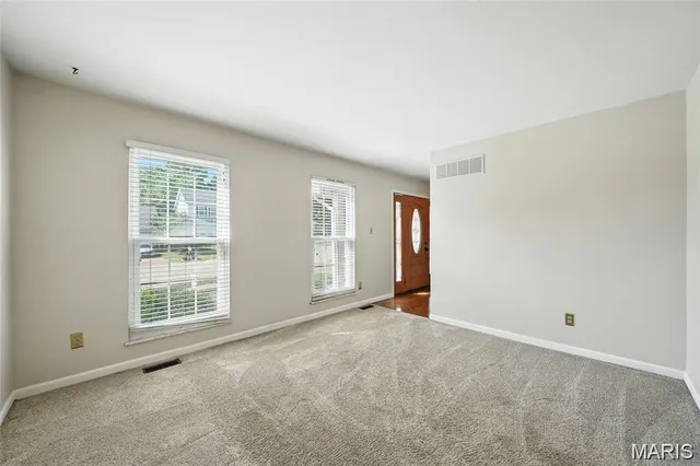 $2,495 | 1043 Oakwood Farms Lane, Ballwin, MO 63021