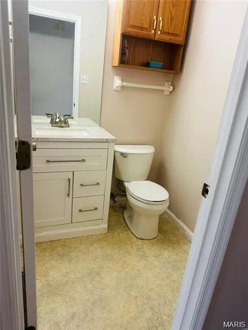 $2,495 | 1043 Oakwood Farms Lane, Ballwin, MO 63021