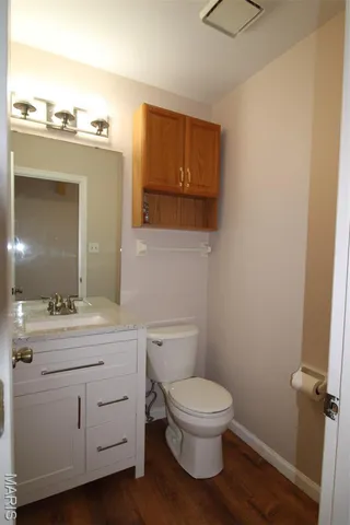 $2,495 | 1043 Oakwood Farms Lane, Ballwin, MO 63021