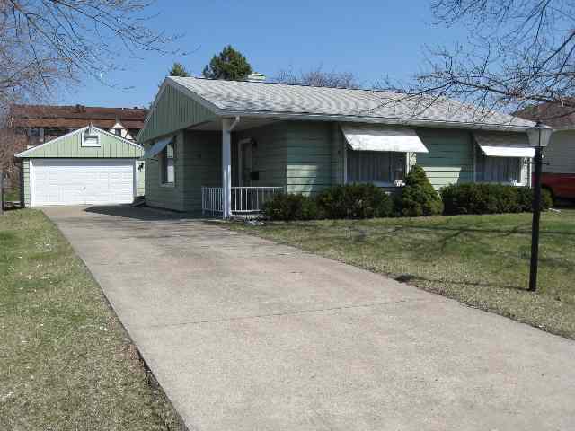 813 West Ridge Road Peoria, IL 61614 - Photo 1 of 8 Gallery Image 1
