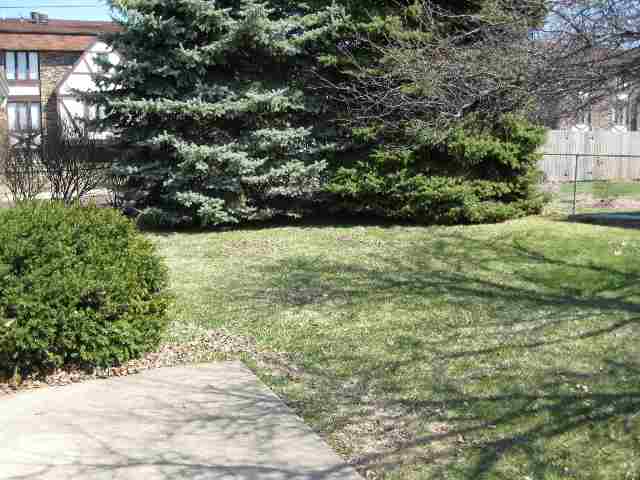 813 West Ridge Road Peoria, IL 61614 - Photo 3 of 8 Gallery Image 3