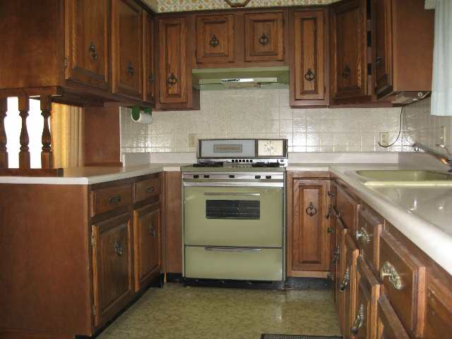 813 West Ridge Road Peoria, IL 61614 - Photo 4 of 8 Gallery Image 4