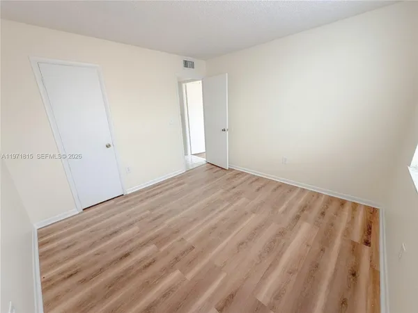 $1,750 | 498 Northwest 165th Street, Unit D202, Miami, FL 33169