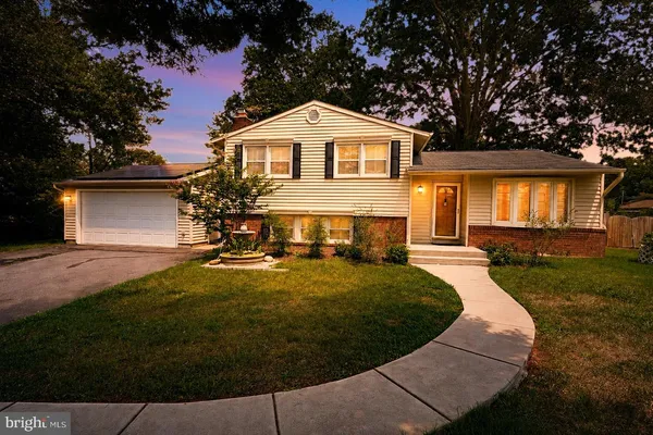 $3,200 | 8905 Valley Forge Drive, Alexandria, VA 22309