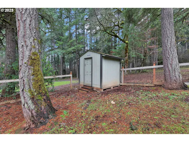 $660,000 | 90361 Baker Road, Elmira, OR 97437