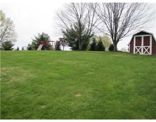 276 Brookwood Road Venetia, PA 15367 - Photo 14 of 15 Yard/Garden.