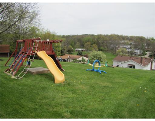 276 Brookwood Road Venetia, PA 15367 - Photo 15 of 15 Yard/Garden.