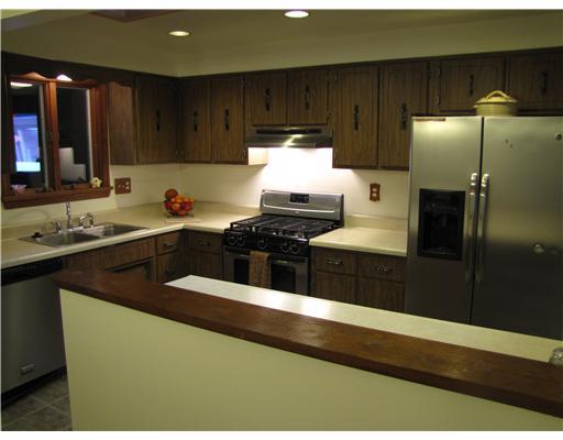 276 Brookwood Road Venetia, PA 15367 - Photo 6 of 15 Kitchen.