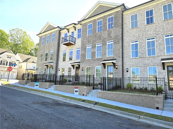 $3,950 | 1005 Crown Oak Street, Alpharetta, GA 30022