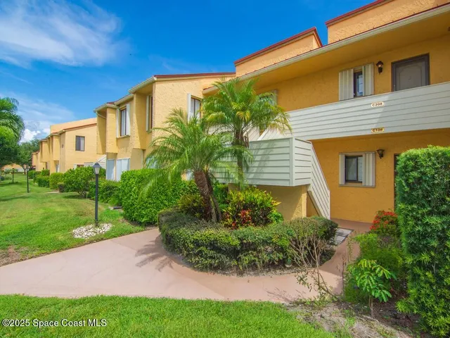 $218,500 | 5373 Southeast Miles Grant Road, Unit C208, Stuart, FL 34997