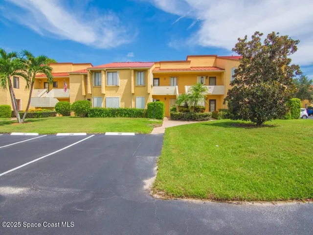 $218,500 | 5373 Southeast Miles Grant Road, Unit C208, Stuart, FL 34997