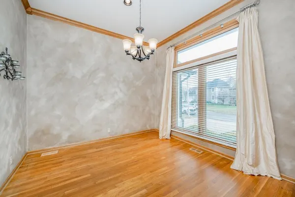 $385,000 | 8024 East Greenbriar Court, Wichita, KS 67226
