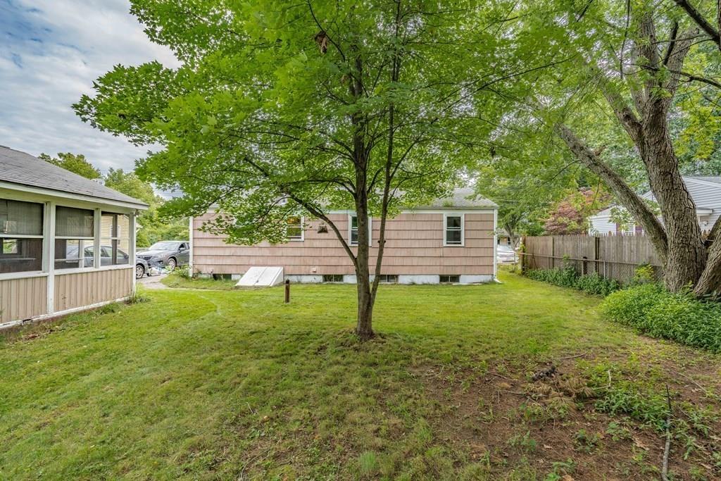 184 Leopold Street Springfield, MA 01119 - Photo 4 of 24 Gallery Image 4