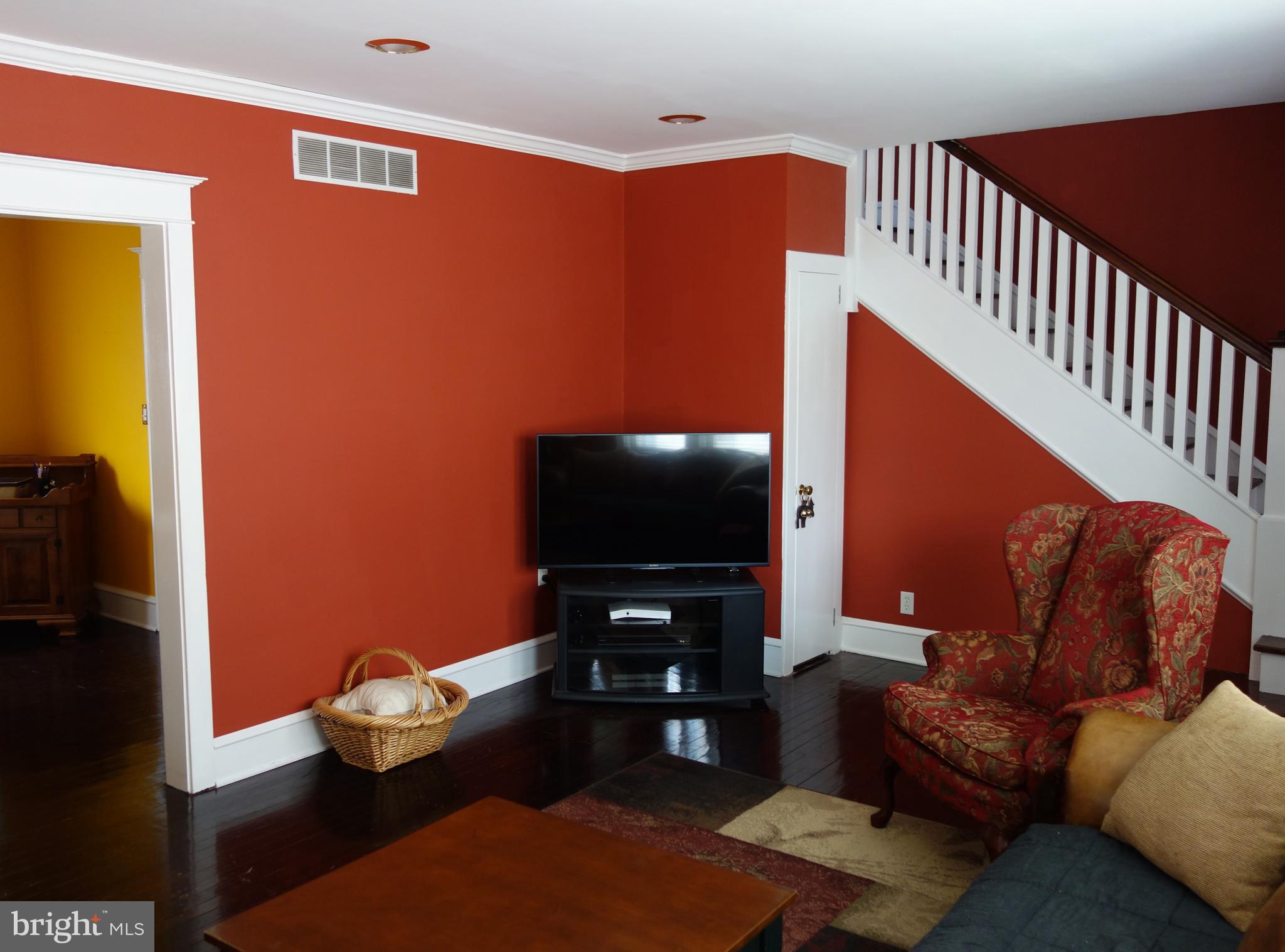 136 Spring Street Woodbury, NJ 08096 - Photo 5 of 23 Gallery Image 5