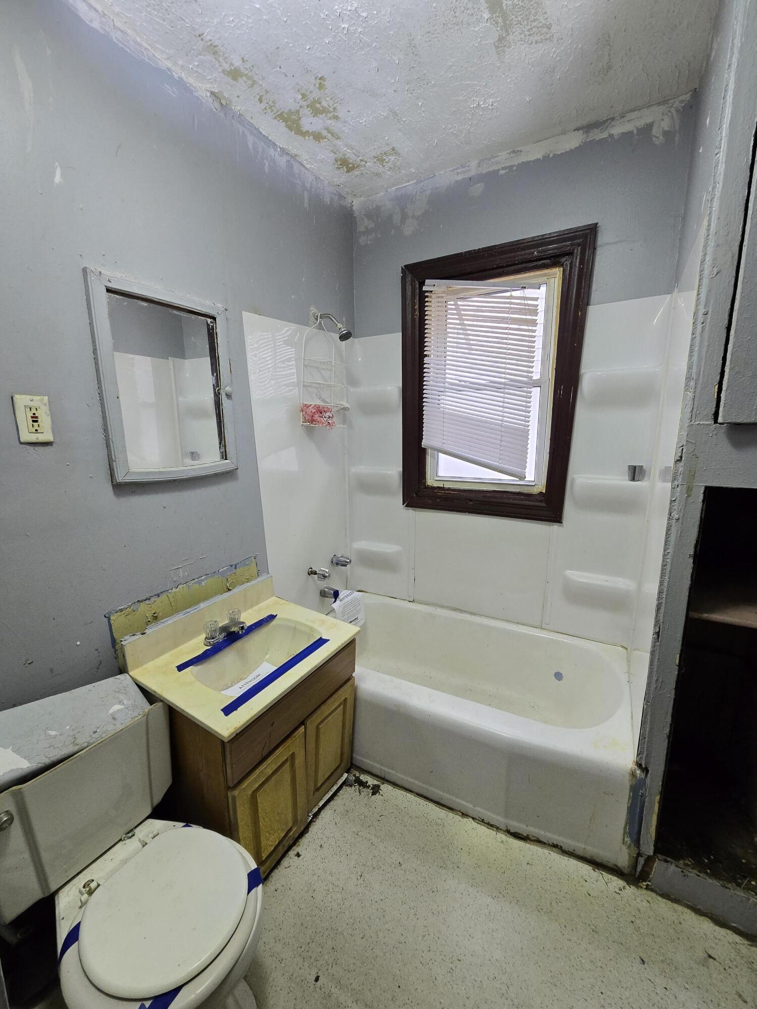 3856 North 22nd Street Milwaukee, WI 53206 - Photo 11 of 22 20260303_131804
