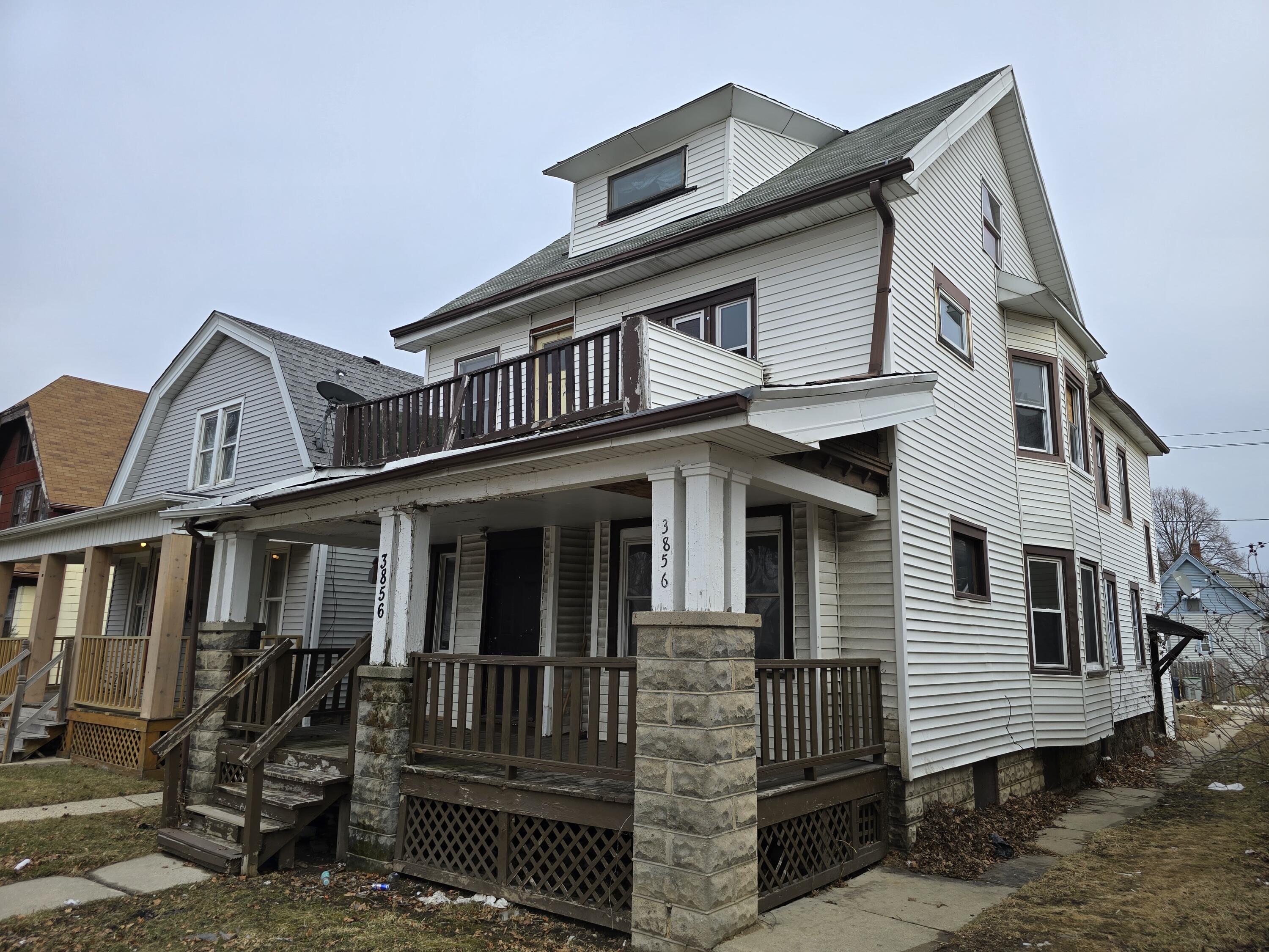 3856 North 22nd Street Milwaukee, WI 53206 - Photo 3 of 22 20260303_131207