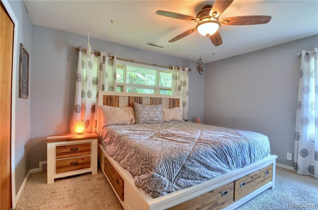 50 Barrington Road Bloomfield Hills, MI 48302 - Photo 16 of 30 Master_Bedroom.jpg